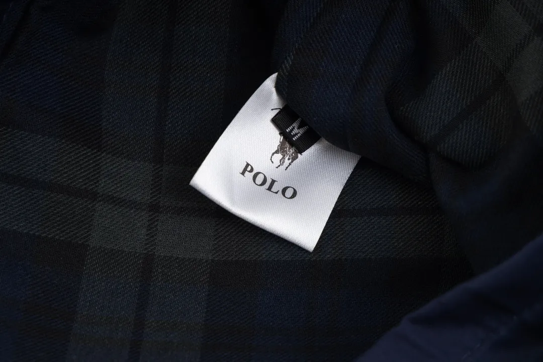 P306 💰Ralph Lauren/Ralph Lauren American vintage classic lapel old cadre retro jacket, thickened in autumn and winter, woolen lining, classic design, timeless classic, thick cotton fabric, showing a sense of vintage, collar and cuffs colorful plaid embellishment, looks good on both men and women, comfortable and comfortable, focuses on relaxed retro YYDS, one for each man and woman, an indispensable piece for autumn and winter, the hottest jacket at the moment The 100% cotton twill is thick and thick, and the pure cotton colorful plaid lining is distinguished by digital printing in the market. Exquisite embroidery. The Harrington jacket has a loose fit, is short and fat, and is super versatile. It is clean-fitting and is perfect for men and women!   Color: Khaki Navy Black Size: M/L/XL Item No.: 101579